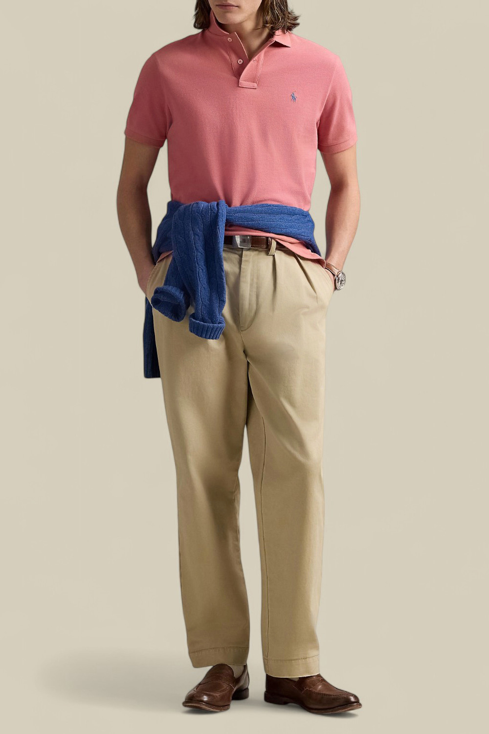 תמונת כל הלוק של חולצת פולו